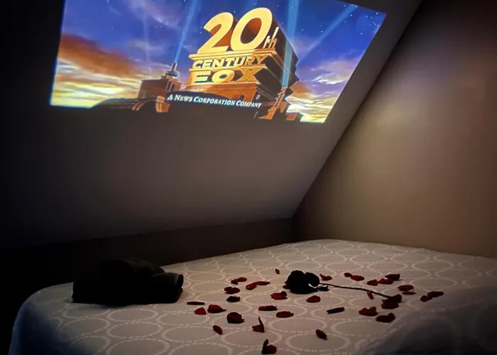 Sejour Detente Au Coeur De Macon Spa,Cine,Bouteille Offerte