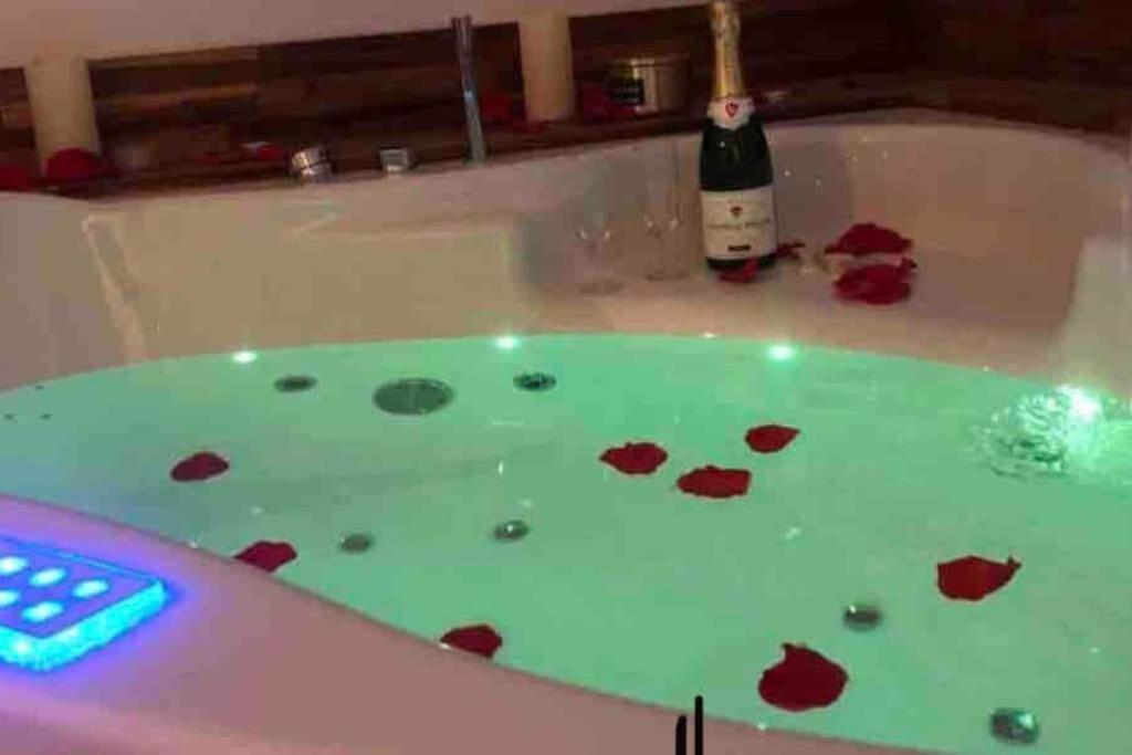 Apartment Sejour Detente Au Coeur De Spa,cine,bouteille Offerte